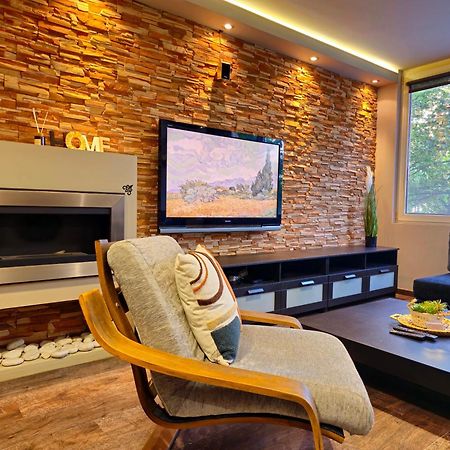 Rea Mladost - Easy Access To Metro, Ideal Location Sofia Esterno foto